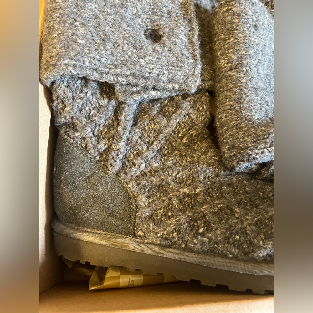 UGG Australia Lattice Cardy Boots - Picture 12 of 16